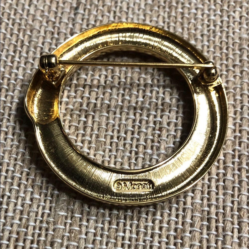 MONET Vintage Gold Tone Circle Brooch Lapel Pin - Picture 4 of 5
